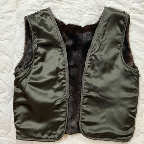 Woman’s lined jacket  with faux fur zip in zip out lining with faux fur collar - Picture 8 of 8